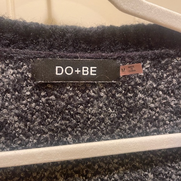 DO+BE Women's Plaid Black and Gray Cardigan with pockets - Picture 2 of 4